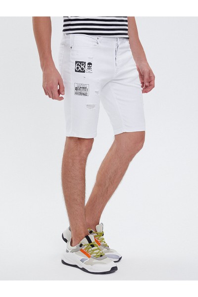 White Male Shorts & Bermuda